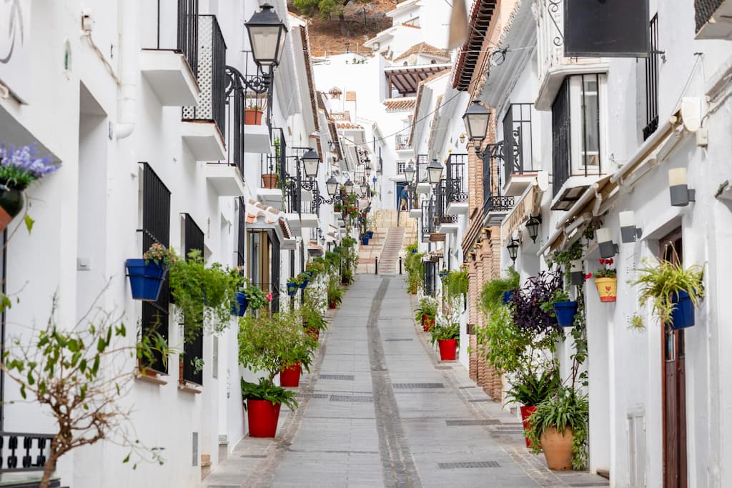 pueblos mas bonitos de malaga